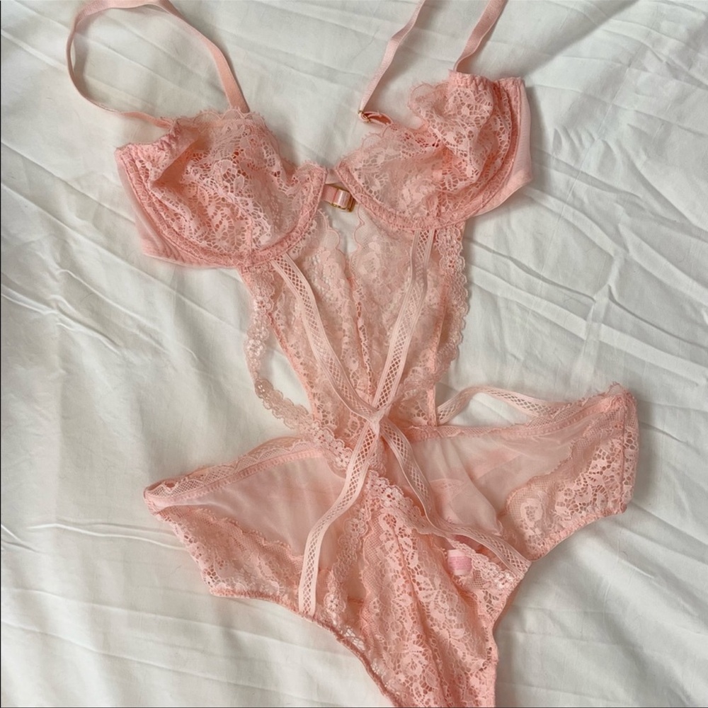 Victoria’s Secret Lingerie - Pink 34B